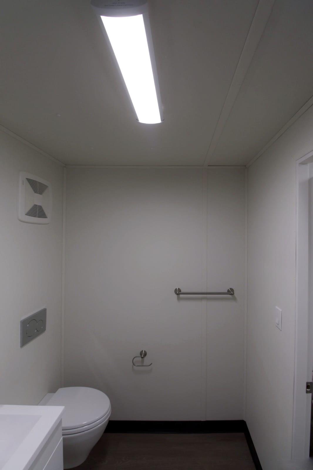 20′ Site office + Washroom - Custom Cubes