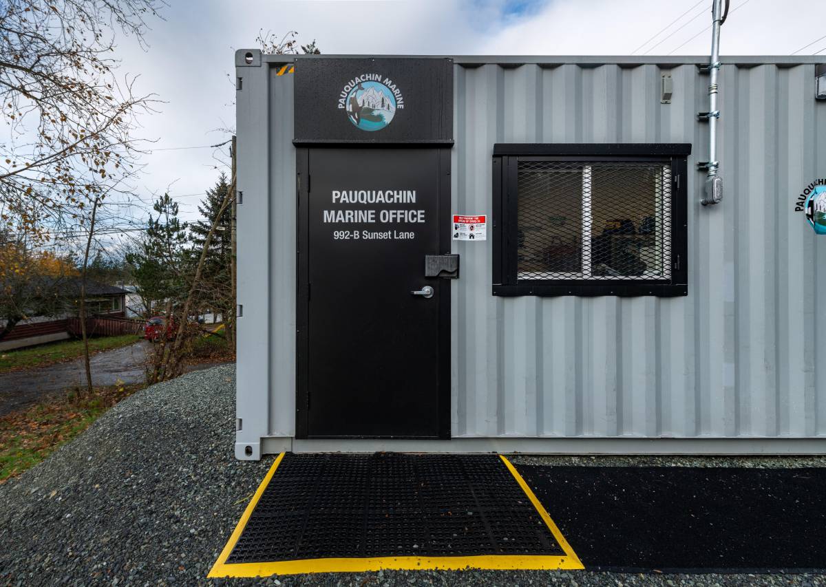 Office + Laboratory Space on Vancouver Island - Custom Cubes