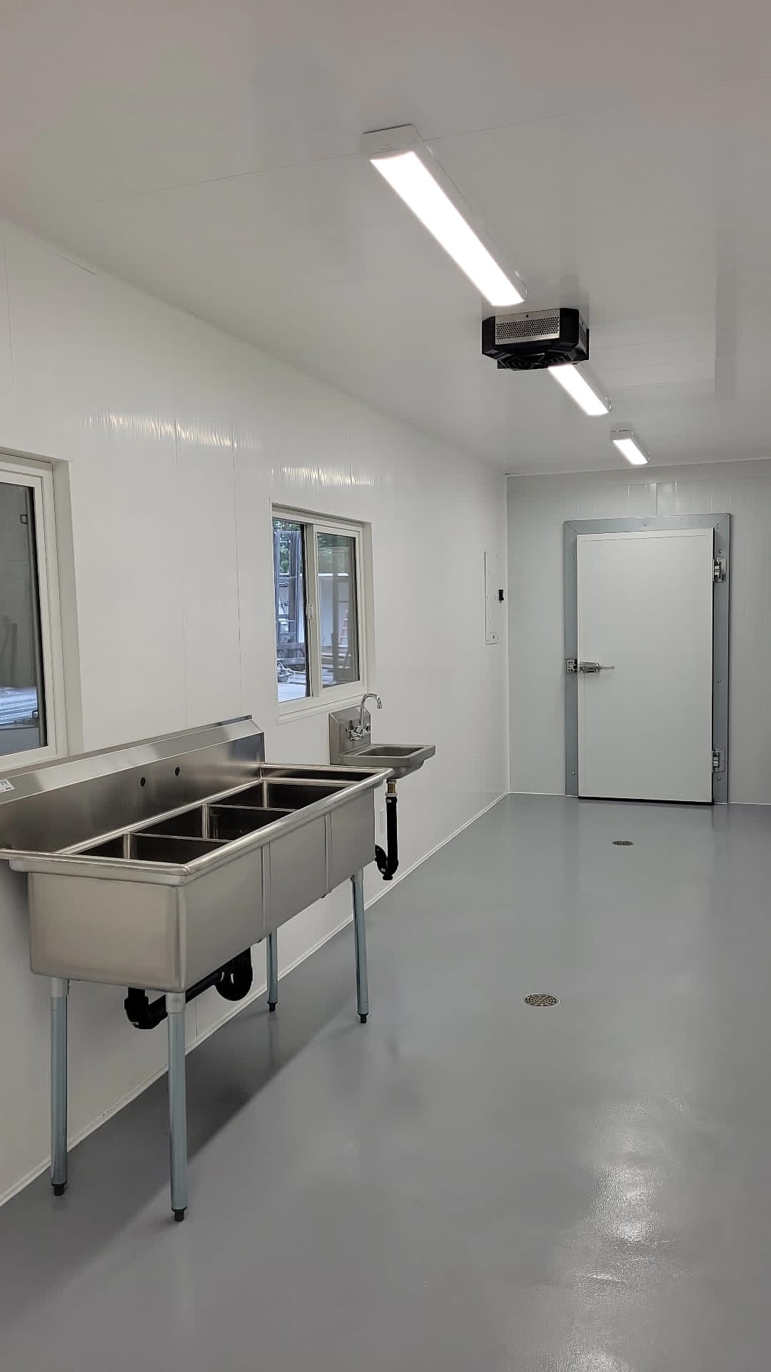 Food Processing Unit With Walk in Cooler - Custom Cubes